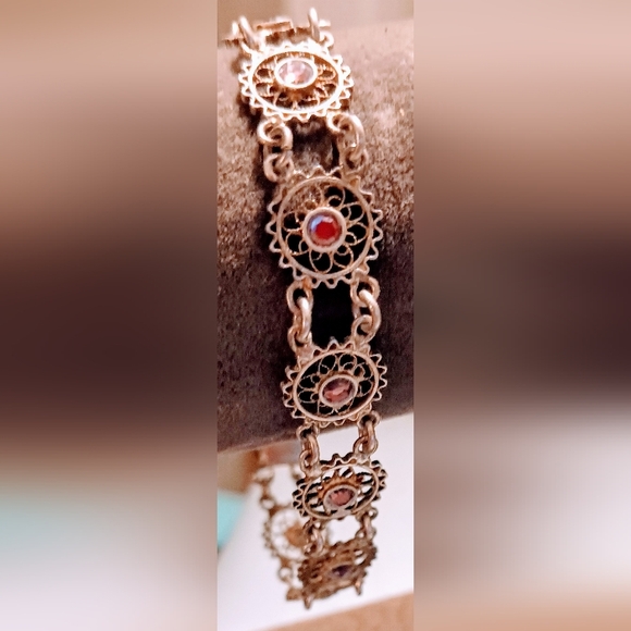 Sterling Silver 9.25 Red Ruby Gemstone Flower Design Pattern Cluster Bracelet. - Picture 2 of 11